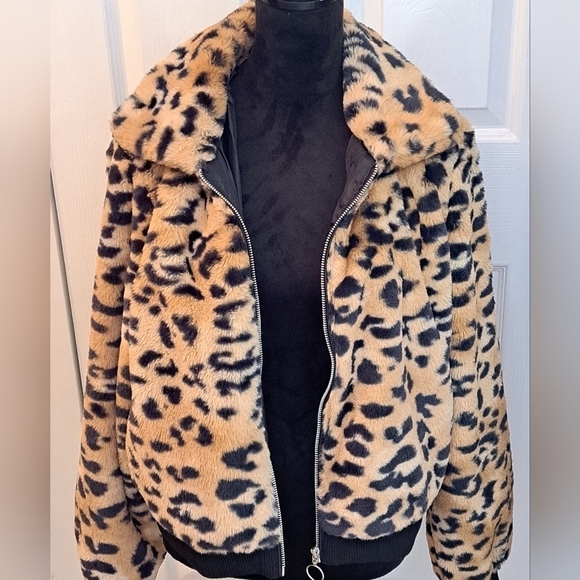 Faux Fur Leopard Print Zip Up Jacket With Collar - Picture 2 of 7